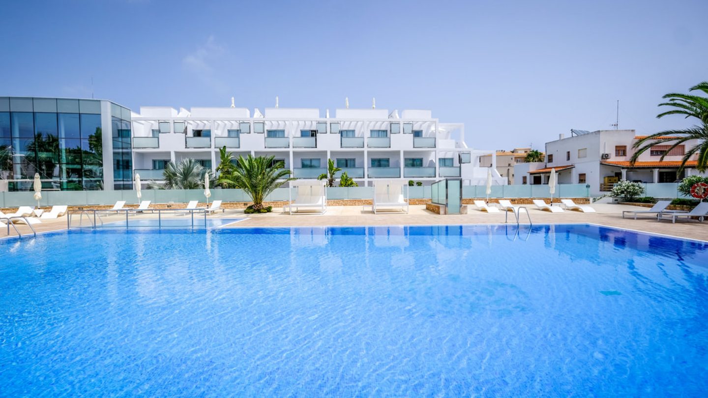 Blanco Hotel Formentera hotel review — WBP Stars