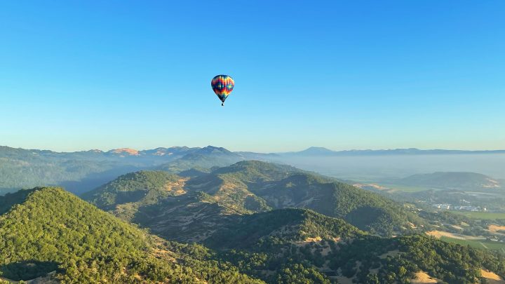 Review Travel Experience Exploring Napa Valley from a hot air balloon